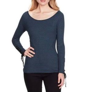 NWT top size M by Jessica Simpson